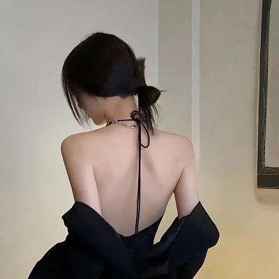 在远处永远守候着你
